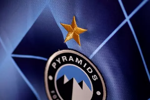 يشعله نجوم تألقوا مع الأهلي والزمالك.. ميركاتو ناري ينتظر بيراميدز (صور)